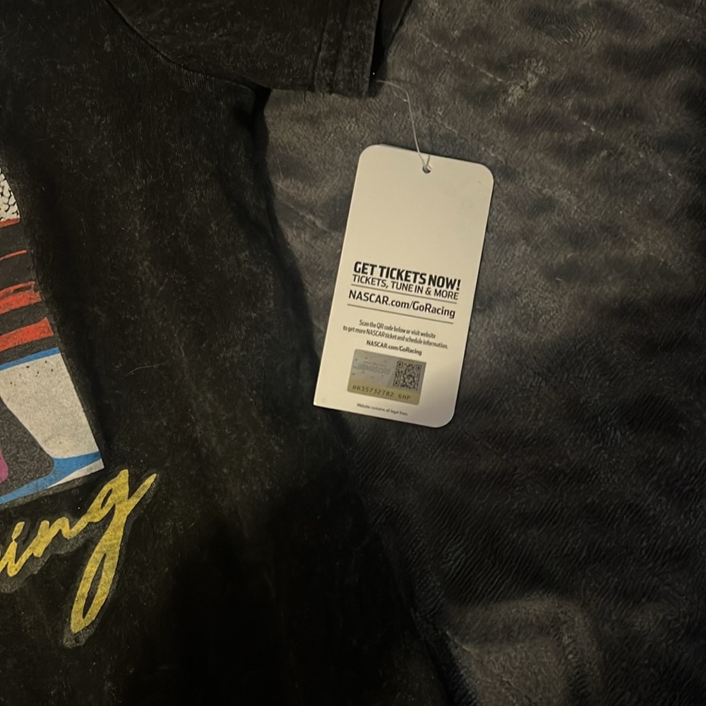 Boys NASCAR T shirt . - Picture 3 of 6
